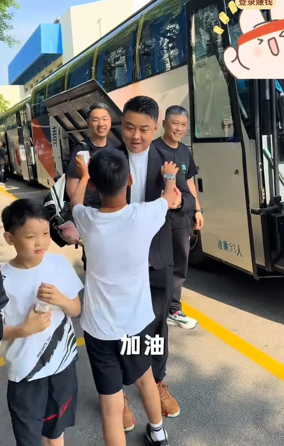 德国队完胜瑞典队,王皓惊艳四座 德国队完胜瑞典队,王皓惊艳四座