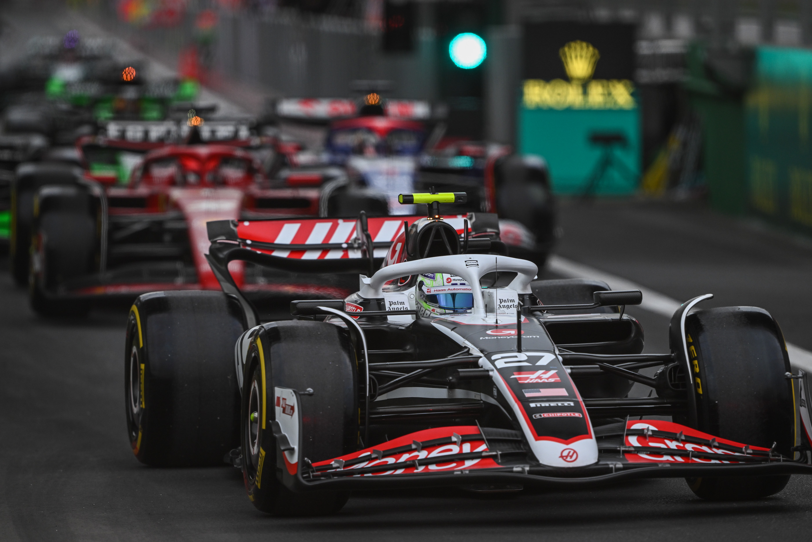 开云体育登录-索伯车队鏖战红牛二队，阿隆索关键制胜的简单介绍