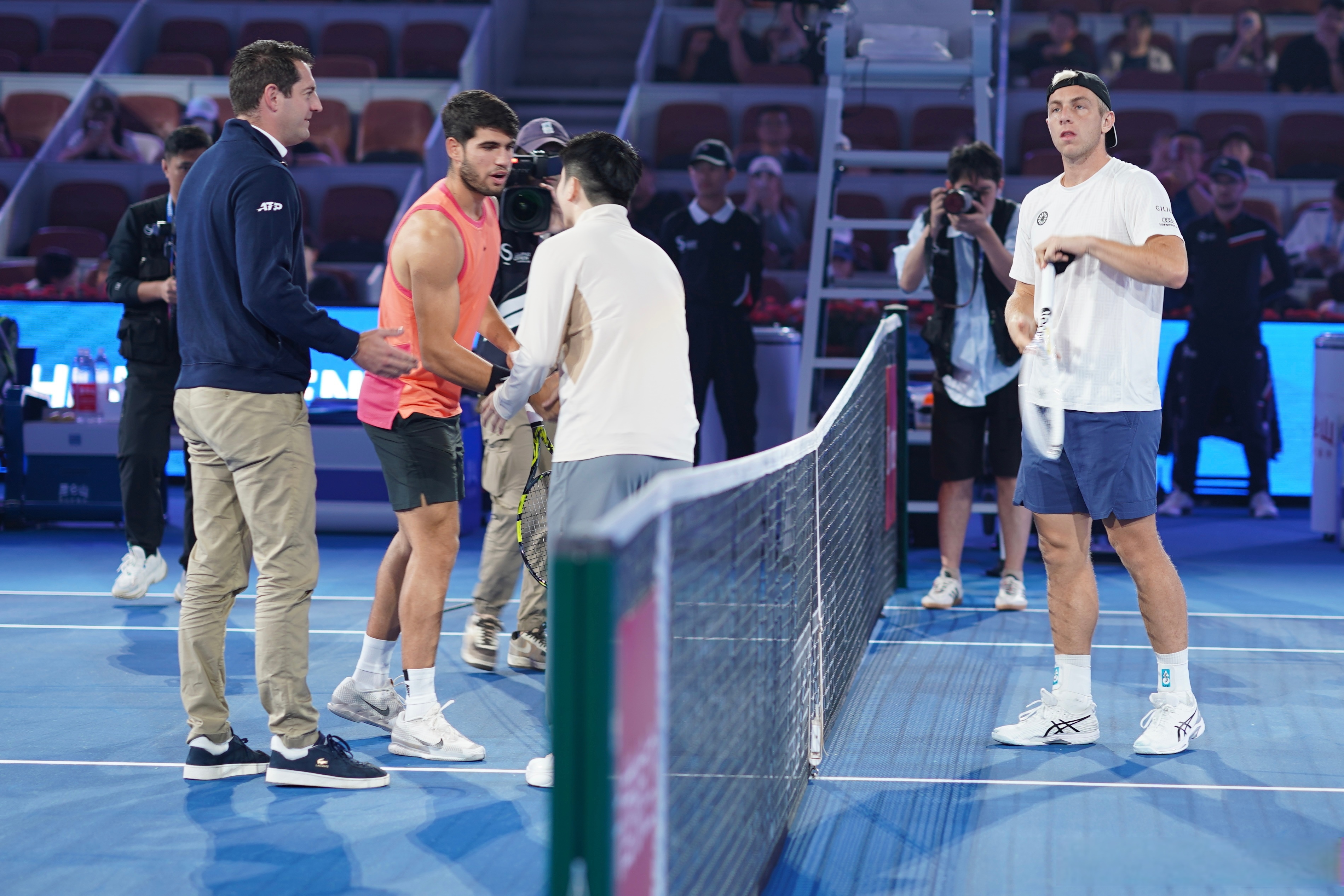 波兰队横扫英格兰队,樊振东点燃赛场的简单介绍 波兰队横扫英格兰队,樊振东点燃赛场的简单介绍