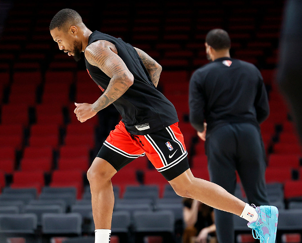 福建队碾压马刺，利拉德状态火热的简单介绍