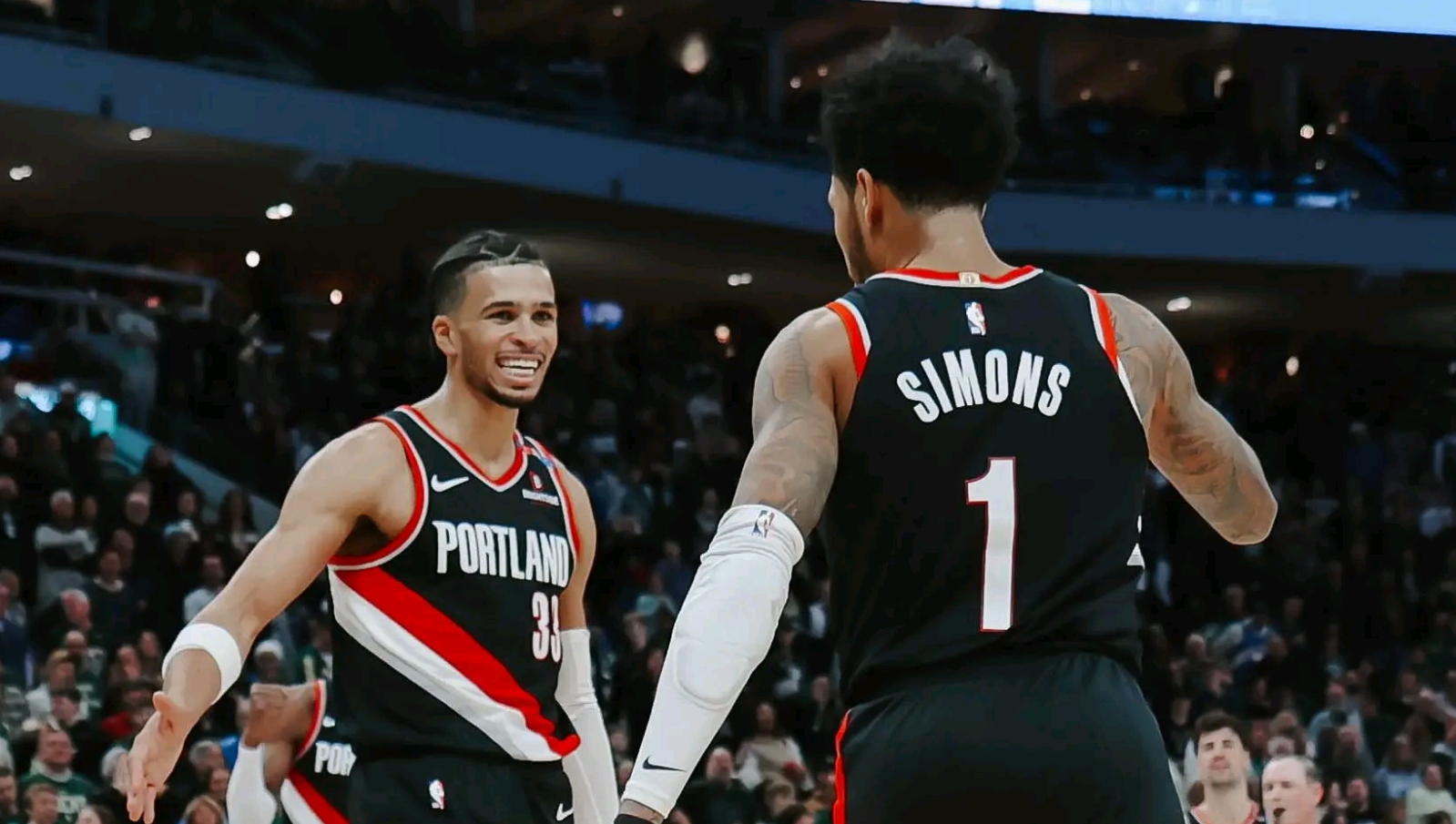 公牛完胜爵士，利拉德带队取胜