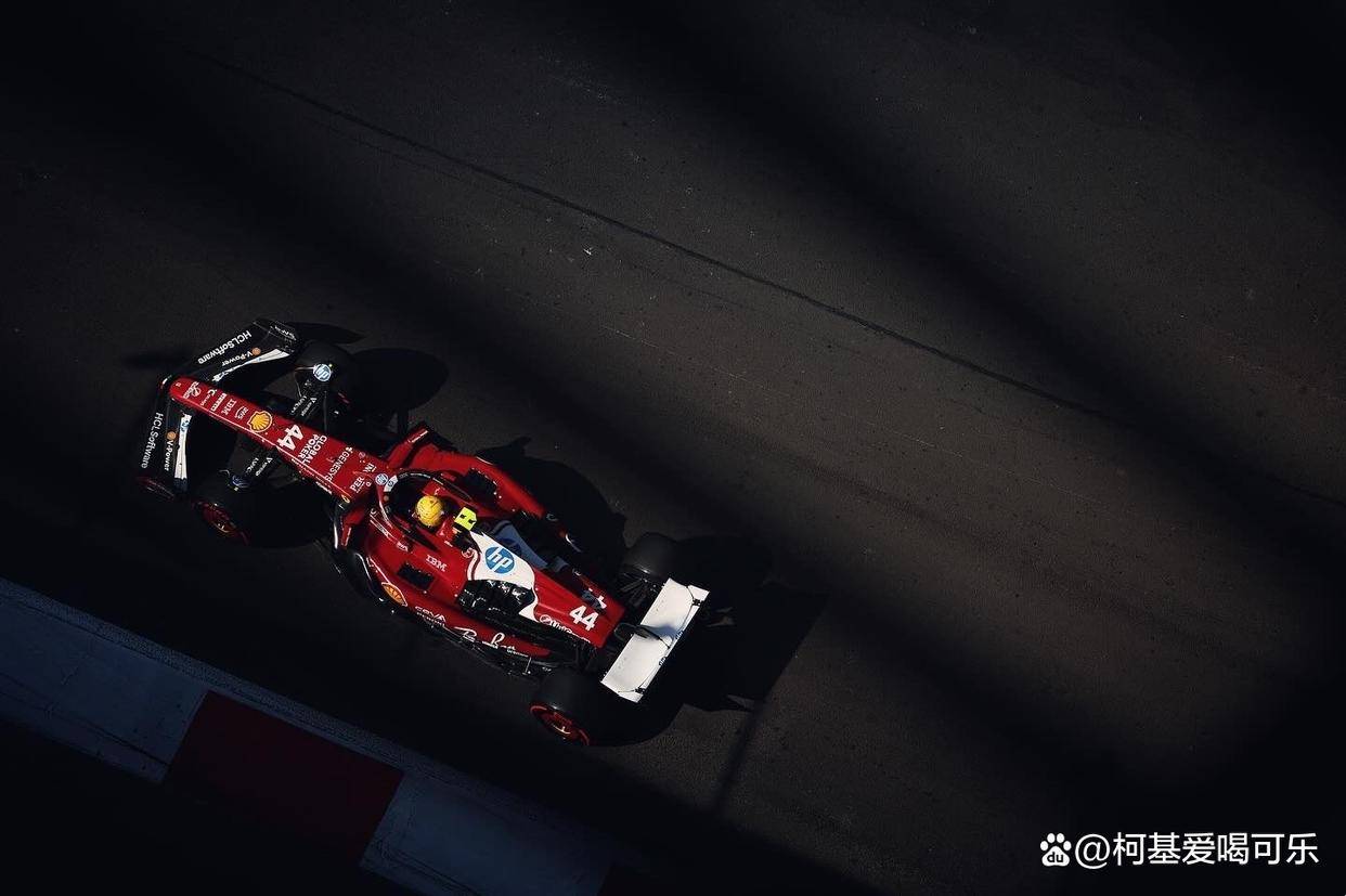 开云官网-法拉利鏖战哈斯车队，塞恩斯带队取胜