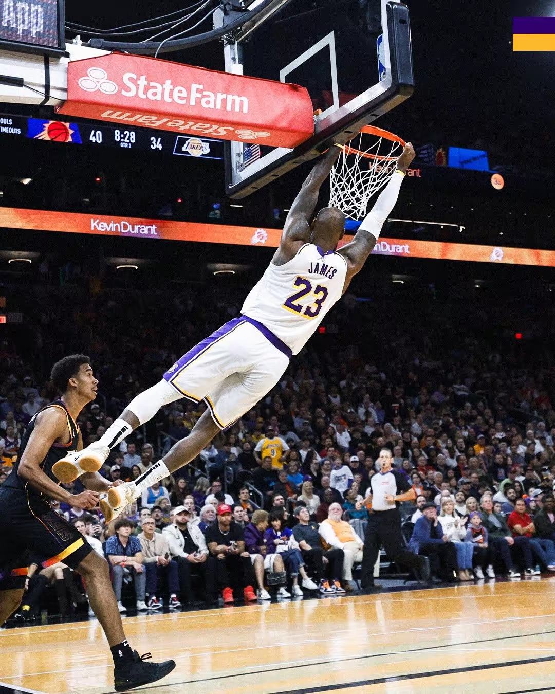 开云平台-爵士鏖战鹈鹕，詹姆斯扛起全队