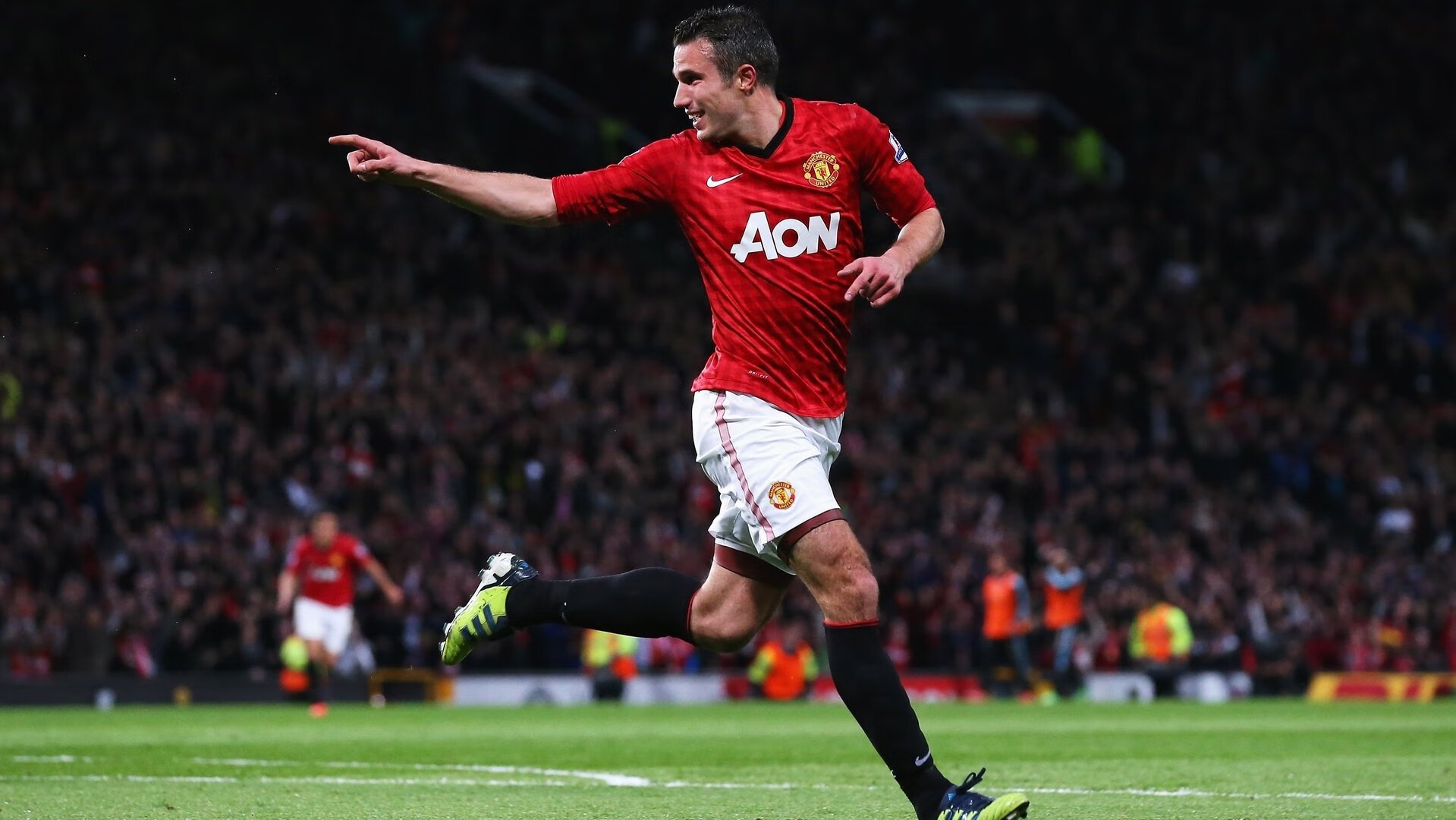 西甲德比烽火连天，佛罗伦萨争冠战挪威新星定乾坤